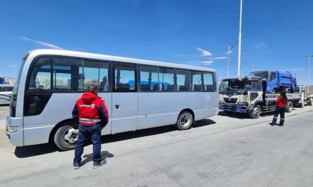 Fiscalizadores de Aduanas incauta vehículos de contrabando en Colchane