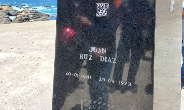 ANFACH Y ANEF INAUGURAN MONOLITO EN MEMORIA DE 5 TRABAJADORES DE ADUANAS EN PISAGUA