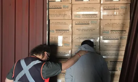 Aduanas intercepta contenedor con 55 mil cajetillas de cigarrillos procedentes de Bolivia