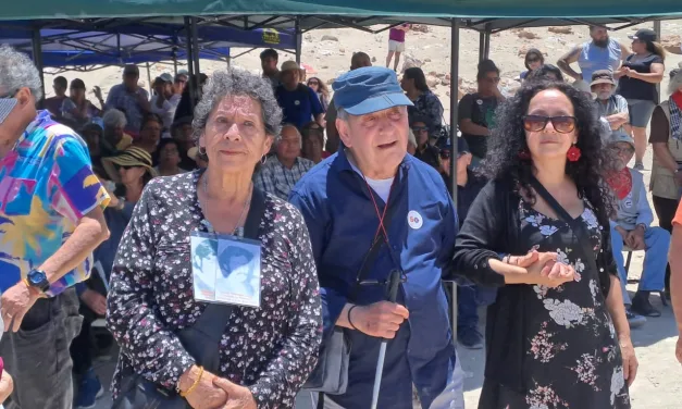 ANFACH Y ANEF INAUGURAN MONOLITO EN MEMORIA DE 5 TRABAJADORES DE ADUANAS EN PISAGUA