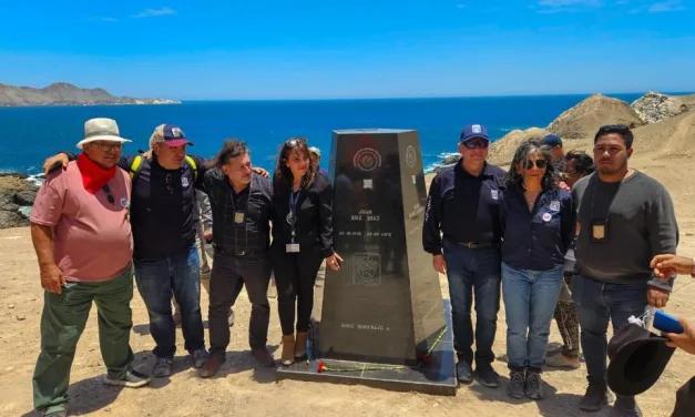 ANFACH Y ANEF INAUGURAN MONOLITO EN MEMORIA DE 5 TRABAJADORES DE ADUANAS EN PISAGUA