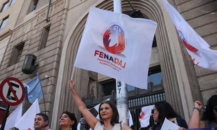 Más de un mes: Paro de la Corporación de Asistencia Judicial no arriba a acuerdo