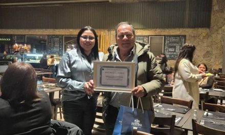 Funcionarios de la Aduana de Coquimbo celebran nuevo aniversario con emotivo reconocimiento