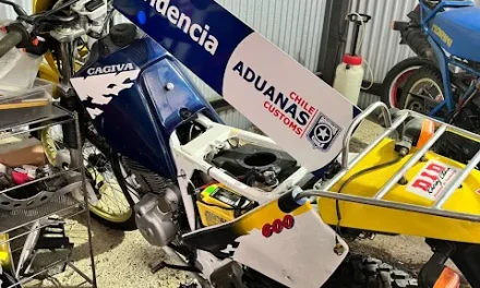 Aduanas y Carabineros incautan 6 autos de colección, un motorhome y 3 motos