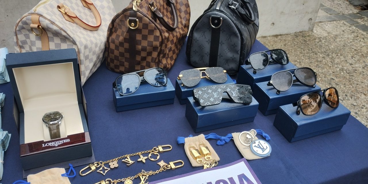 Caen 12 integrantes de red criminal dedicada al contrabando de cigarrillos: funcionario de Aduanas será formalizado