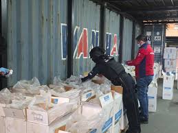 9 MILLONES 120 MIL UNIDADES DE CIGARRILLOS FUERON INCAUTADOS EN OPERATIVO CONJUNTO DE ARMADA, ADUANAS Y CARABINEROS EN PUNTA ARENAS