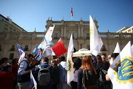 «Hemos esperado bastante»: Funcionarios públicos empiezan a negociar el 2% de reajuste con el Gobierno