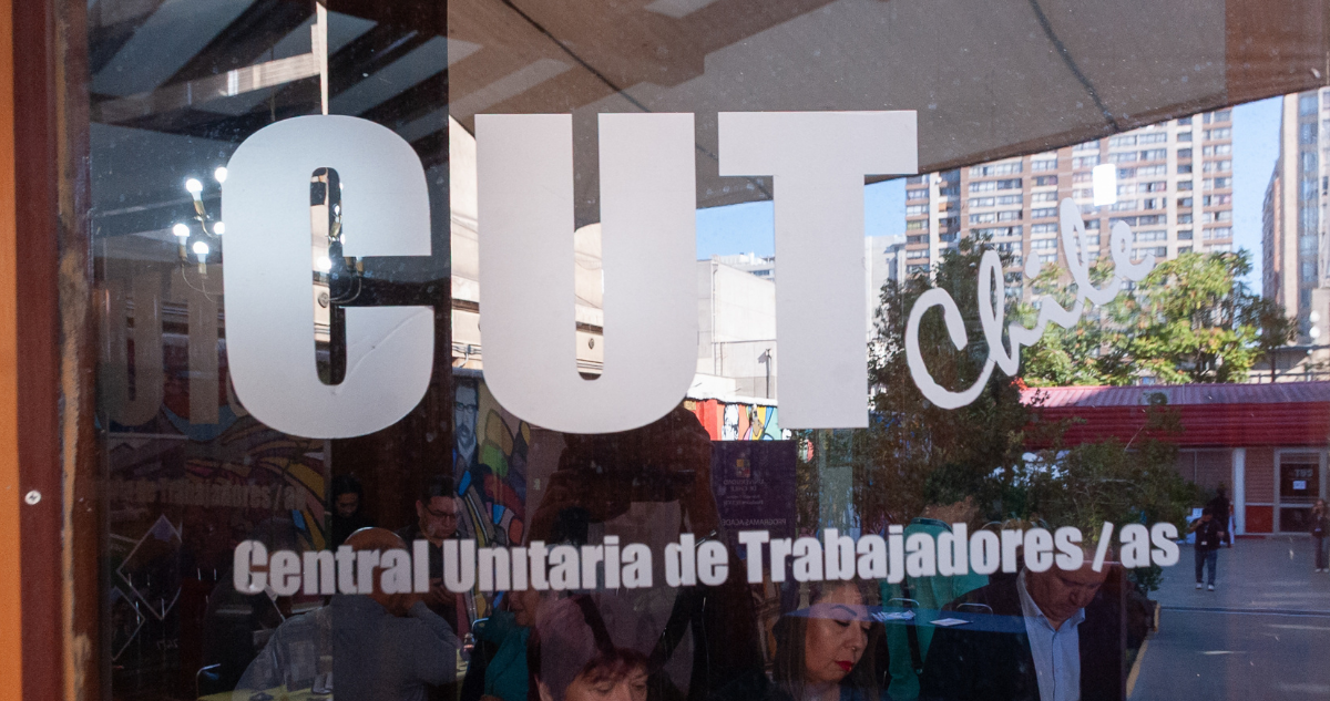 CUT pide que reajuste del salario mínimo sea por sobre el IPC por alza en el costo de la vida