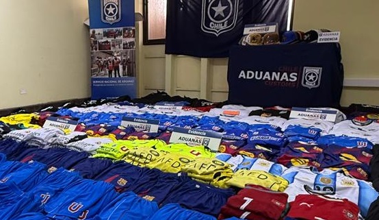 Aduanas refuerza control ante eventuales falsificaciones por el Mundial 2026 con capacitaciones especializadas