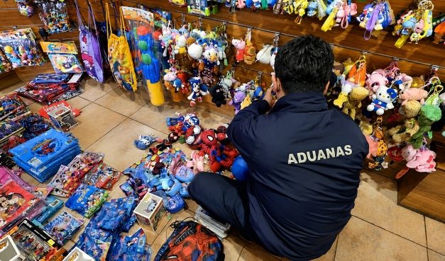 Más de 7 mil productos falsificados son retirados del comercio en Magallanes durante 2026