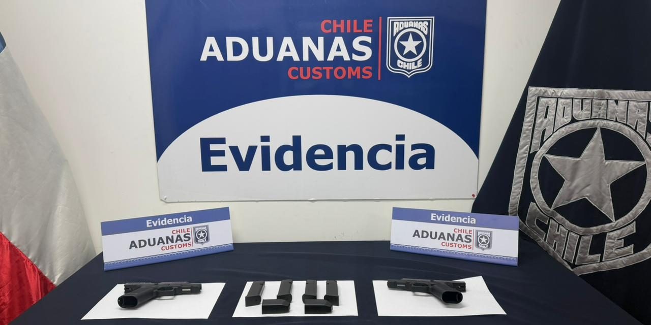 Aduanas frustra ingreso de armas ocultas en bus internacional en el Complejo Los Libertadores