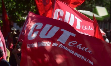 Oposición y la CUT arremeten contra agenda laboral del gobierno y acusan intento de precarización