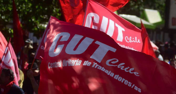 Oposición y la CUT arremeten contra agenda laboral del gobierno y acusan intento de precarización