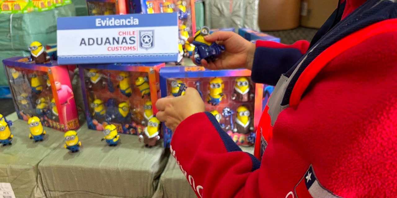 Fiscalización de Aduanas en San Antonio evita el ingreso de más de 113 mil juguetes falsificados al país