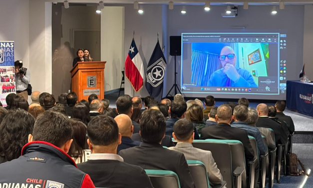 Aduanas convoca a la DEA y FBI para intercambiar experiencias sobre crimen organizado