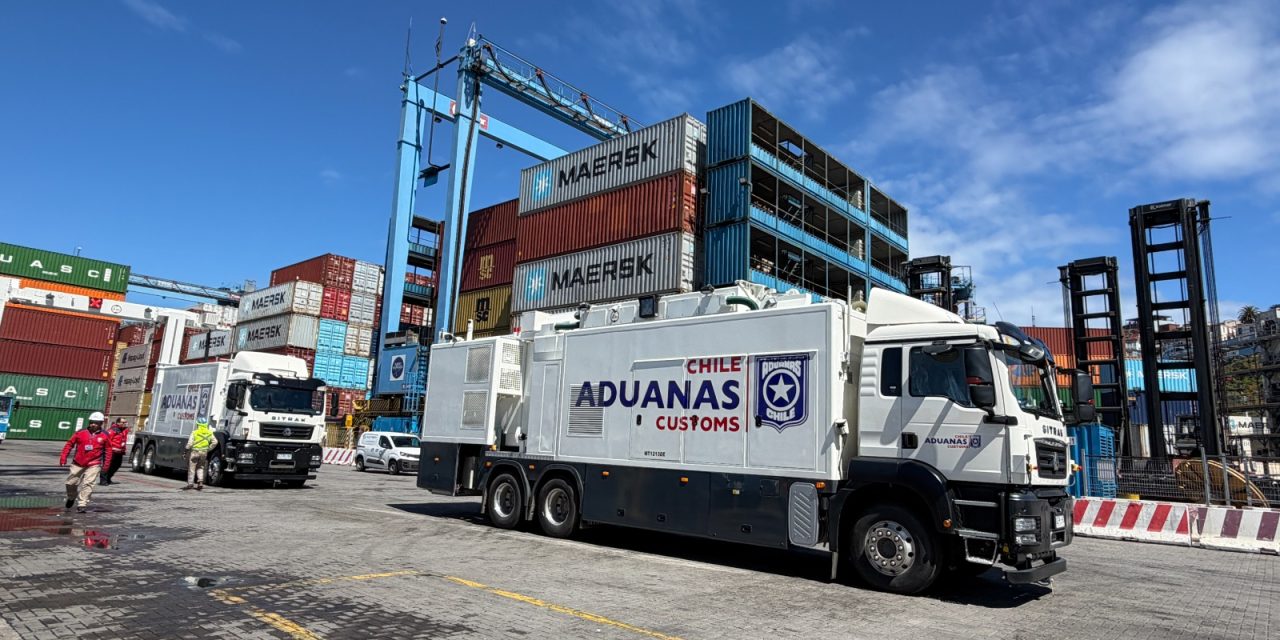 Aduanas incorpora nuevos camiones escáner para reforzar la fiscalización en Valparaíso y Arica