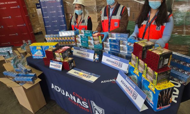 Aduanas detecta millonario contrabando de cigarrillos y fuegos artificiales en el paso Los Libertadores